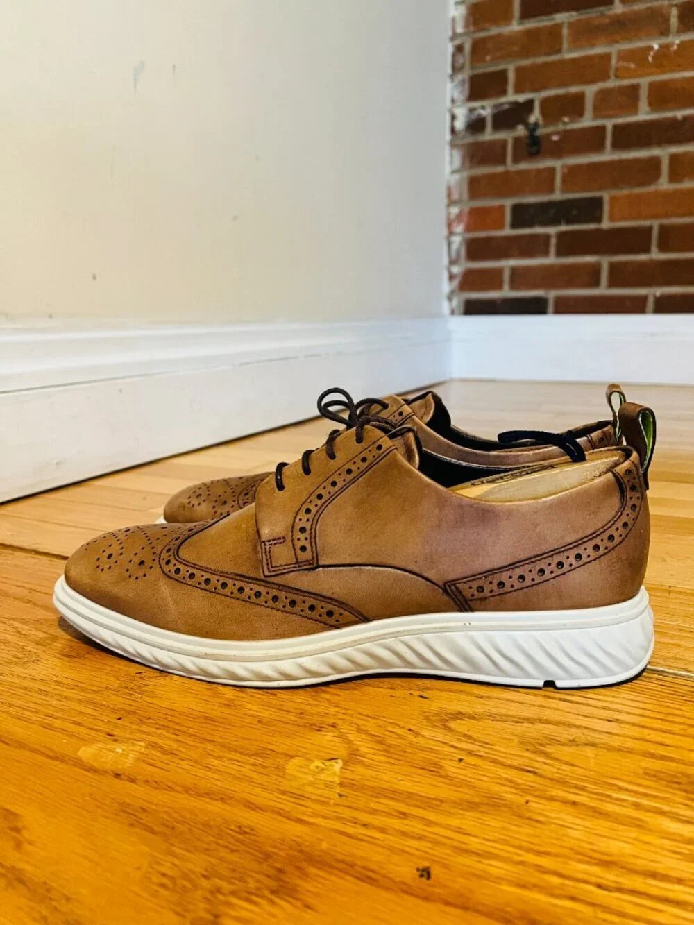 ECCO ECCO ST.1 Hybrid Lite Wingtip Oxford Men's 43 US 9 Comfort Dress Shoes